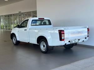 Isuzu D-Max Gen 6 250c single cab - Image 5