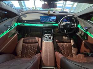 BMW i7 xDrive60 M Sport - Image 9
