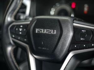 Isuzu mu-X 3.0TD LS 4x4 - Image 12