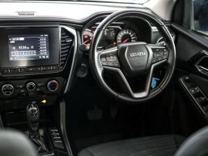 Isuzu mu-X 3.0TD LS 4x4 - Image 9