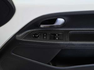 Volkswagen up! move up! 5-door 1.0 - Image 15