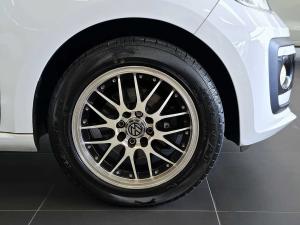 Volkswagen up! move up! 5-door 1.0 - Image 16