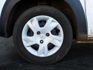 Renault Kwid 1.0 Zen - Image 12