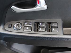 Kia Sportage 2.0 auto - Image 13