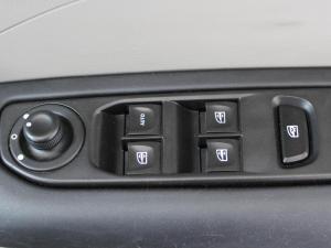 Renault Triber 1.0 Intens auto - Image 18