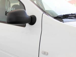 Nissan NP200 1.6i - Image 10