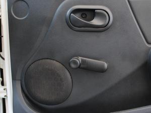 Nissan NP200 1.6i - Image 14