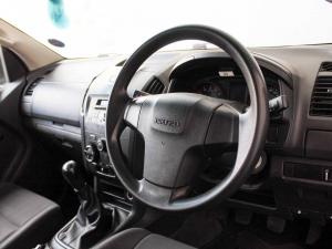 Isuzu KB 250D-Teq double cab Hi-Rider - Image 14