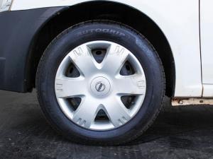 Nissan NP200 1.6i safety pack (aircon) - Image 9