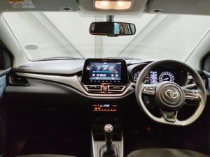 Toyota Starlet 1.5 XR manual - Image 8