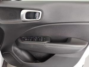 Hyundai Venue 1.0T Fluid auto - Image 17