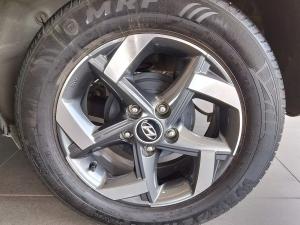 Hyundai Venue 1.0T Fluid auto - Image 18