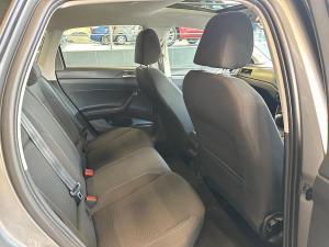 Volkswagen Polo hatch 1.0TSI Comfortline auto - Image 9