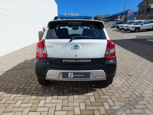 Toyota Etios Cross 1.5 Xs - Image 9