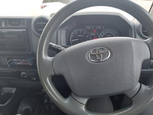 Toyota Land Cruiser 79 4.5D-4D V8 single cab LX - Image 18