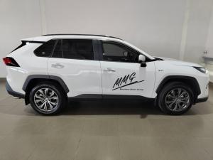 Toyota RAV4 2.5 Hybrid VX E-Four - Image 4