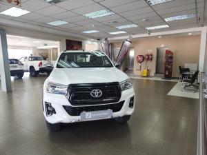 Toyota Hilux 2.8GD-6 Xtra cab 4x4 Legend 50 auto - Image 4