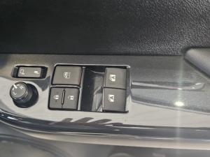 Toyota Hilux 2.8 GD-6 RB Legend 4X4 automaticE/CAB - Image 15