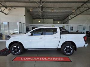 Nissan Navara 2.5D LE 4X4 automatic D/C - Image 3