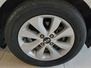 Kia RIO1.4 automatic - Image 10