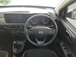 Hyundai Grand i10 1.0 MOTION/PREMIUM - Image 11