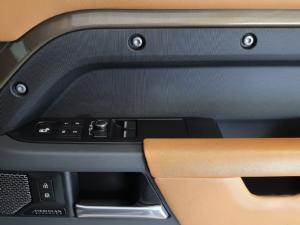 Land Rover Defender 90 P400 X - Image 12