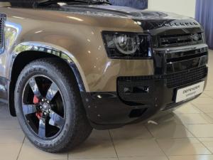 Land Rover Defender 90 P400 X - Image 9