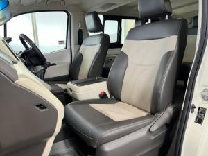Toyota Quantum 2.8 LWB bus 11-seater GL - Image 11