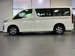 Toyota Quantum 2.8 LWB bus 11-seater GL - Image 5