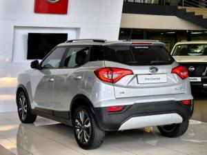 Mahindra XUV300 1.5TD W8 - Image 8