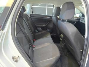 Volkswagen Polo hatch 1.0TSI Life auto - Image 11