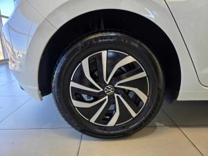 Volkswagen Polo hatch 1.0TSI Life auto - Image 5