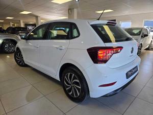 Volkswagen Polo hatch 1.0TSI Life auto - Image 9