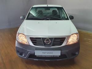 Nissan NP200 1.6i safety pack (aircon) - Image 3