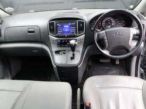 Hyundai H-1 2.5VGTi bus Elite 12-seater - Image 8
