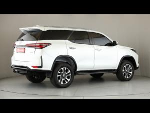 Toyota Fortuner 2.4GD-6 4x4 - Image 2