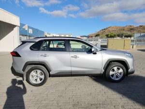 Toyota RAV4 2.0 GX - Image 6
