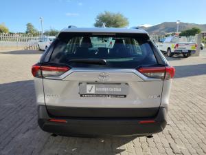 Toyota RAV4 2.0 GX - Image 8