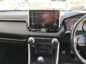 Toyota RAV4 2.0 GX - Image 22