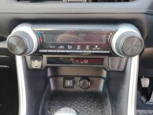 Toyota RAV4 2.0 GX - Image 23