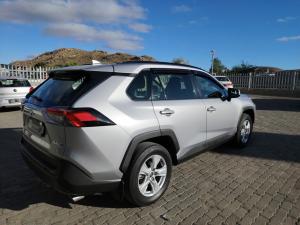 Toyota RAV4 2.0 GX - Image 3