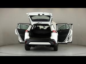 Toyota Corolla Cross 1.8 Hybrid XS - Image 11