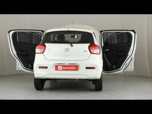 Toyota Vitz 1.0 XR manual - Image 11