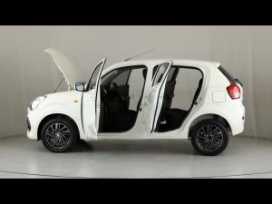 Toyota Vitz 1.0 XR manual - Image 13