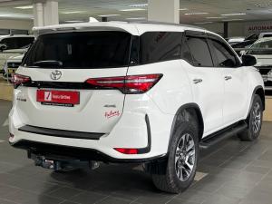 Toyota Fortuner 2.4GD-6 4x4 - Image 2