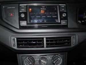 Volkswagen Polo 1.0 TSI - Image 11