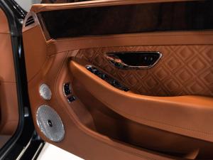 Bentley Continental GT W12 Mulliner coupe - Image 18