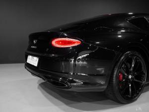 Bentley Continental GT W12 Mulliner coupe - Image 20