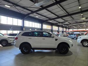 Ford Everest 2.0D BI-TURBO LTD 4X4 automatic - Image 5