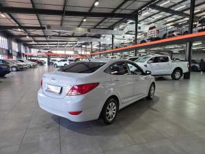 Hyundai Accent 1.6 GL/MOTION - Image 6